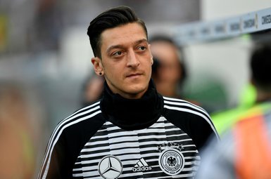 Uli Hoeness’ten skandal Mesut Özil ifadeleri!
