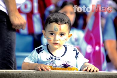 Hüzünlü koreografi | Trabzonspor-Sivasspor maçından görüntüler