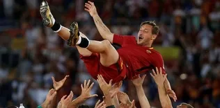 Totti kariyerini sonlandırdı