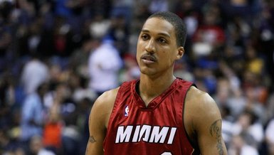 Eski yıldızlar davalık oldu