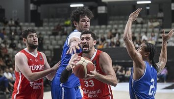 12 Dev Adam hazırlık maçında galip!