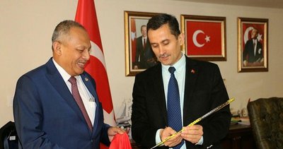 Malezya'nın Ankara Büyükelçisi Wahab'dan Murat Özmekik'e ziyaret