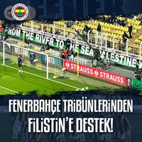 Kadıköy'de tribünler Filistin'i unutmadı!