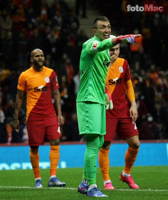 Galatasaray UEFA'ya damga vurdu! En iyi 11'de iki isim...