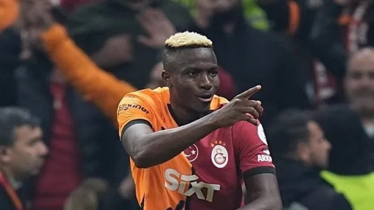 Osimhen'den G.Saray'a müjde! Kalıyorum