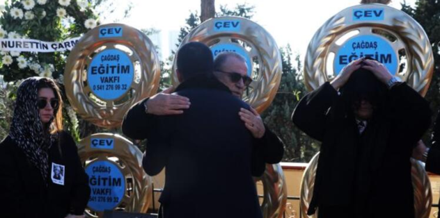 Arda Turan Fatih Terim'i yalnız bırakmadı