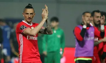 Fejsa Gustavo'yu bekliyor