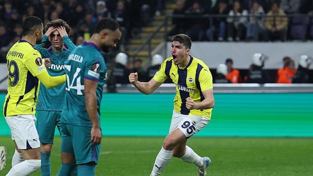 TRANSFER HABERİ - Fenerbahçe'den Yusuf Akçiçek kararı! TRANSFER HABERİ - Fenerbahçe'den Yusuf Akçiçek kararı!