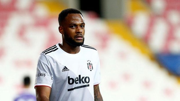 Beşiktaş'a Cyle Larin'den kötü haber!