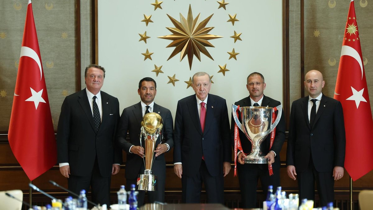 Başkan Erdoğan, Beşiktaş'ı kabul etti!