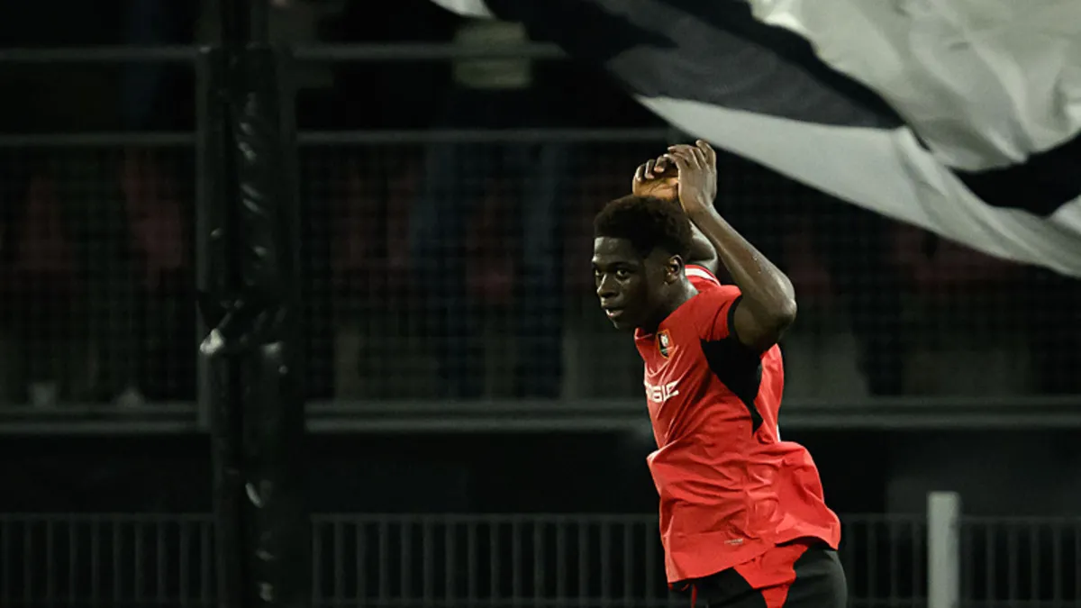 Rennes'in genç yıldızı transfer kararını verdi! Beşiktaş ve Fenerbahçe...