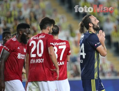 Fenerbahçe-Sivasspor maçı sonrası dikkat çeken kare! Belözoğu ve Mert Hakan...
