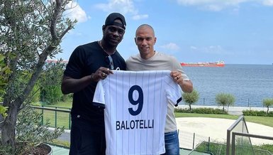 Son dakika spor haberi: Balotelli Adana Demirspor'da 9 numaralı formayı giyecek!