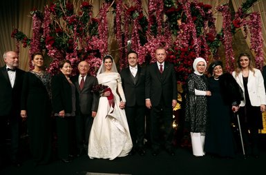 İlker Aycı ve ünlü sunucu Tuğçe Saatman evlendi! Çiftin şahidi Başkan Erdoğan oldu