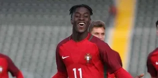 Benficalı Dju West Ham’da