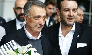 Beşiktaş Başkanı Ahmet Nur Çebi'nin yüzü gülüyor