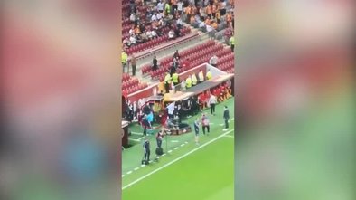 Galatasaray Lazio maçı öncesi Maurizio Sarri Fatih Terim'in önünde eğildi | İZLE
