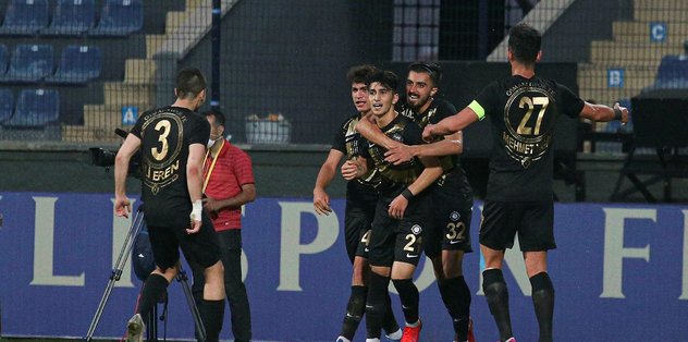 Osmanlispor 3 2 Umraniyespor Mac Sonucu Son Dakika Tff 1 Lig Haberleri Fotomac