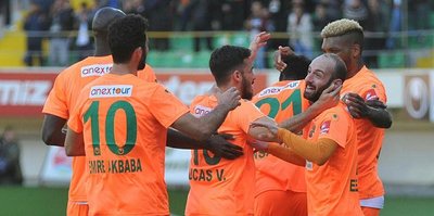 Alanyaspor, Bursa'yı 'Love'sız devirdi!