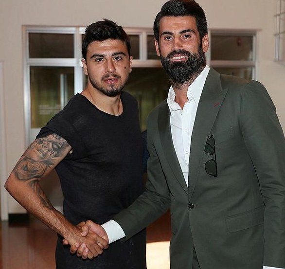 Volkan Demirel Yeni Sozlesme Imzaladi Sonuna Kadar Fener Son Dakika Fenerbahce Haberleri Fotomac