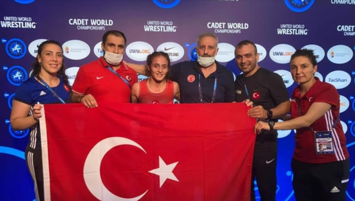 Milli güreşçi Selvi İlyasoğlu dünya şampiyonu oldu!