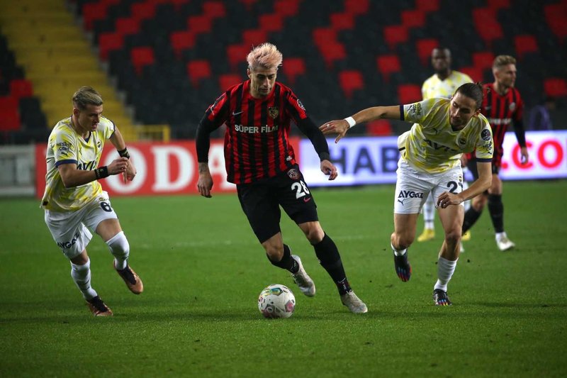 gaziantep-fk-fenerbahce-maci-ne-zaman-saat-kacta-ve-hangi-kanalda-muhtemel-11ler-1761545462621.jpeg Gaziantep FK-Fenerbahçe maçı istatistikleri