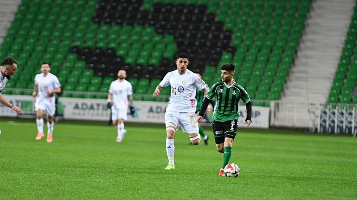 Erzurumspor FK Sakarya'dan galibiyetle döndü!