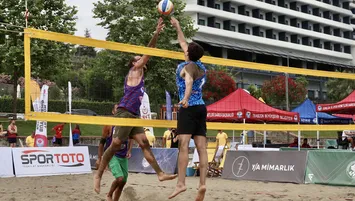 Voleybolseverler Trabzon'da!