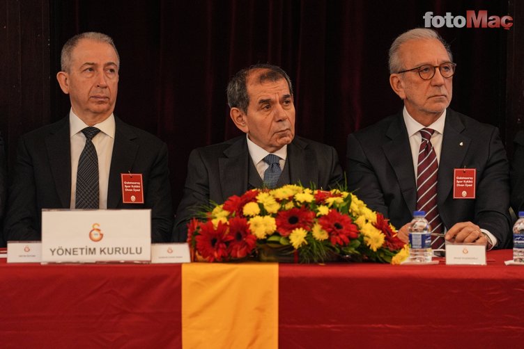 GALATASARAY HABERLERİ: Dursun Özbek'ten Trabzonspor maçı öncesi maaş ve prim kararı