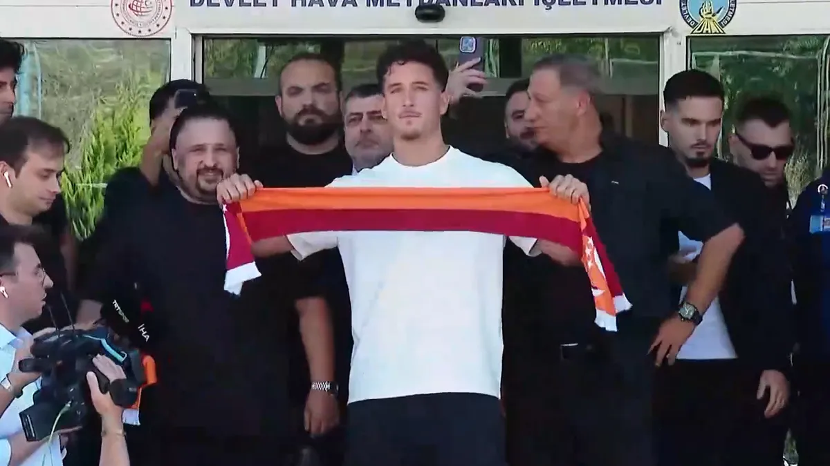 Deniz Gül Galatasaray için İstanbul'da! İşte ilk sözleri