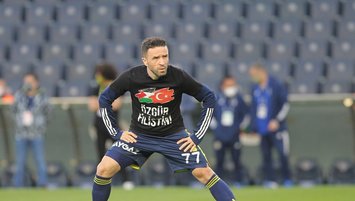 4 oyuncu boşa çıktı