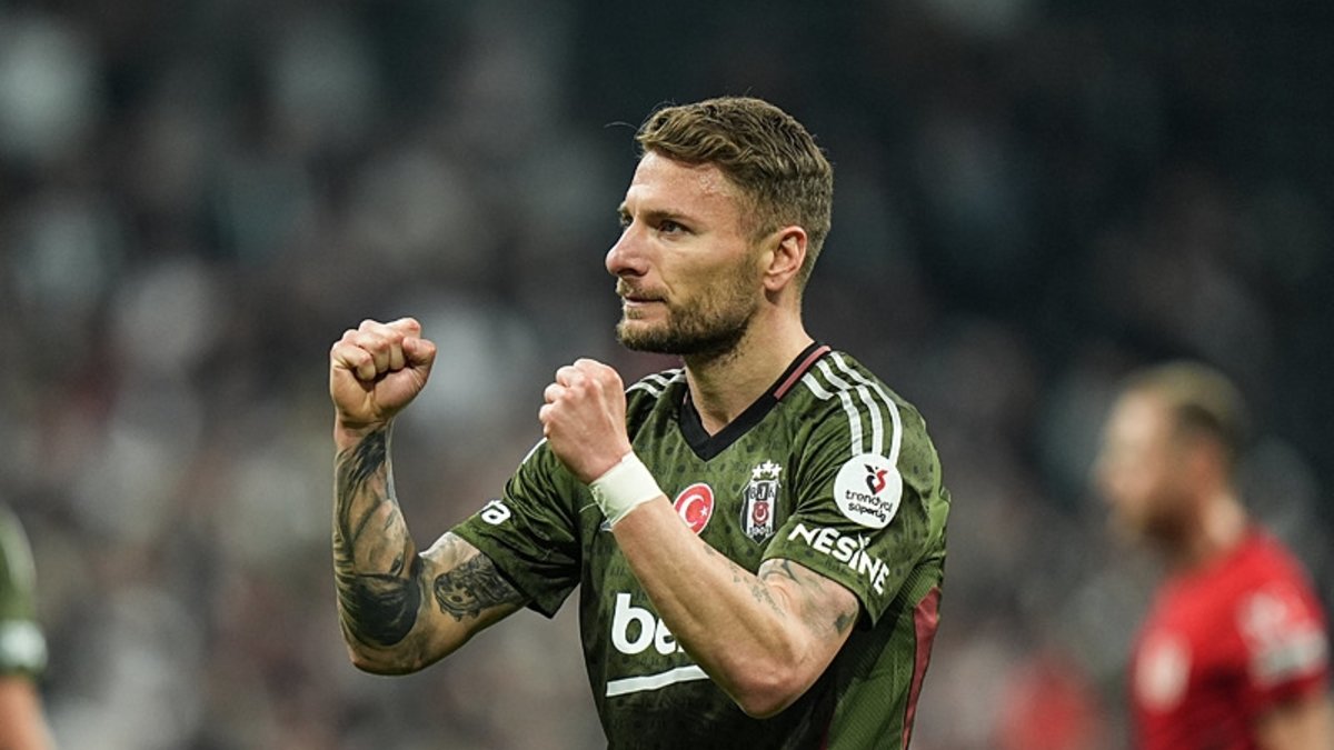 Beşiktaş'ta Ciro Immobile'den transfer açıklaması: Başkanımızla görüştük Beşiktaş'ta Ciro Immobile'den transfer açıklaması: Başkanımızla görüştük