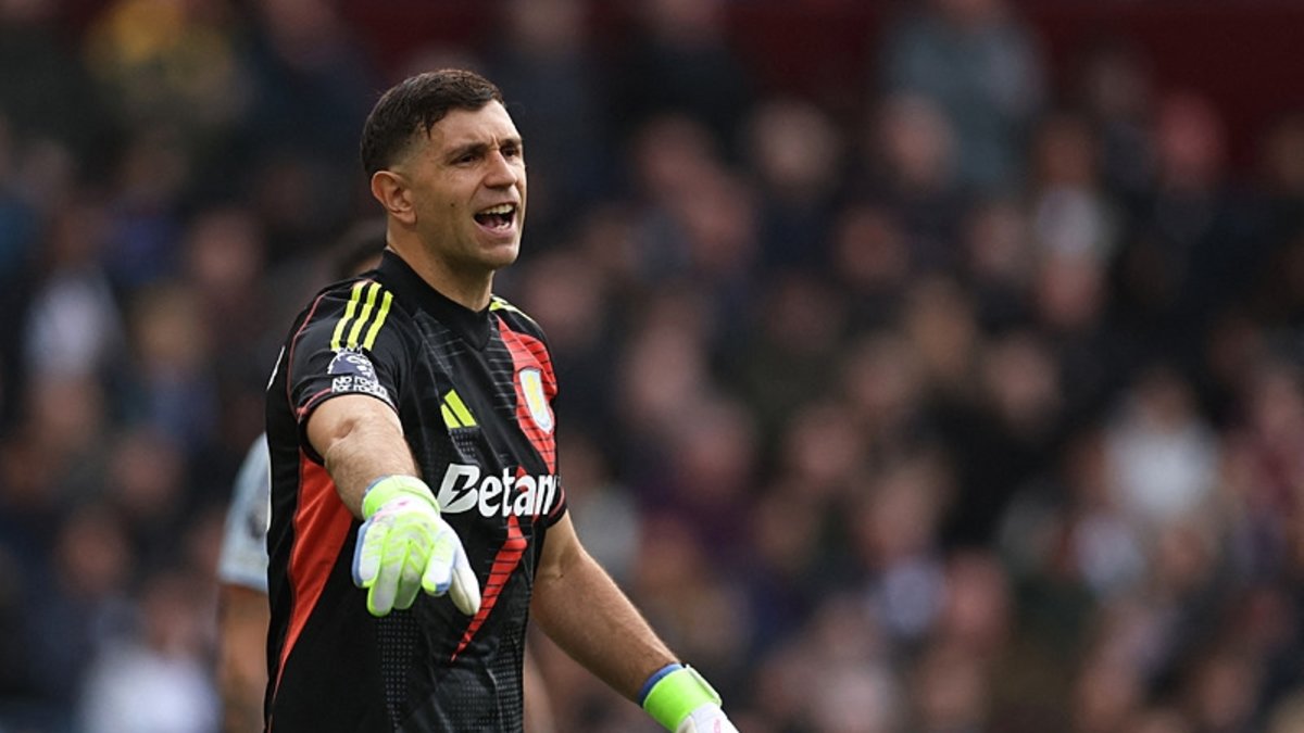 TRANSFER HABERİ - Fenerbahçe'den Emiliano Martinez bombası! Dev teklif ortaya çıktı TRANSFER HABERİ - Fenerbahçe'den Emiliano Martinez bombası! Dev teklif ortaya çıktı