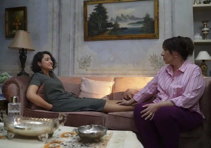 -guzel-gunler-3-bolum-izle-show-tv-guzel-gunler-tek-parca-full-hd-izle-guzel-gunler-yeni-bolum-full-izle-1668931726355.jpeg 📺Güzel Günler 3. BÖLÜM FULL İZLE | Güzel Günler SHOW TV yeni bölüm HD İZLE - 2