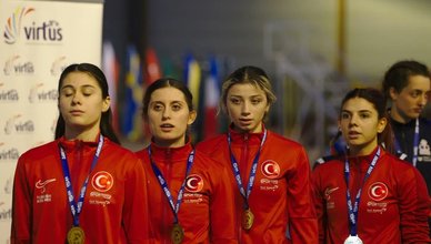 Türkiye Kadın Milli Takımı Atletizm Şampiyonası’nda dünya rekoru kırdı!