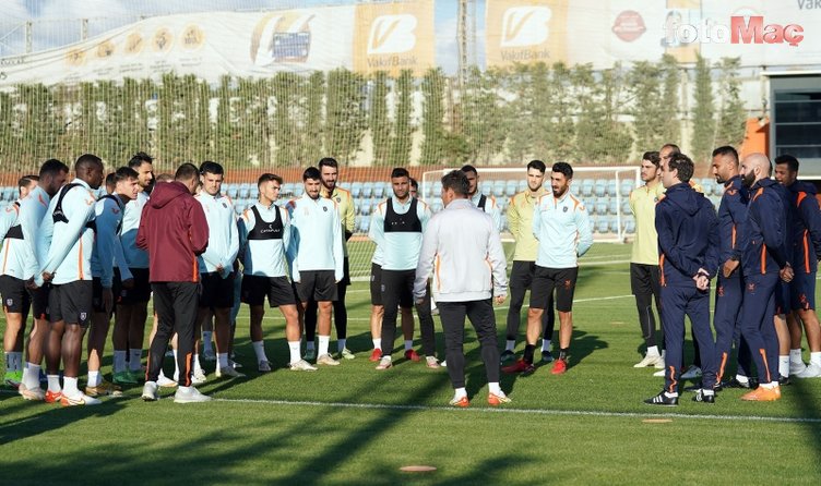 Son dakika spor haberleri | Emre Belözoğlu'nun ekibinde flaş detay! Phillip Cocu...