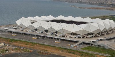 MP Arena'nın çatısı hasar gördü