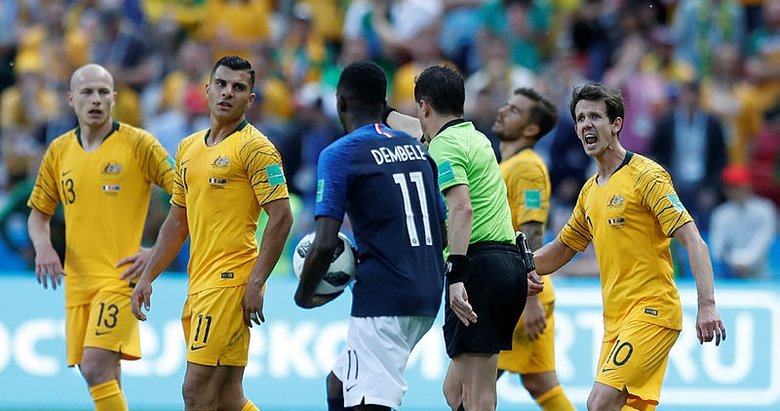 2018 Dünya Kupası'nda bir ilk! Fransa-Avustralya maçında VAR yardımıyla penaltı kararı!