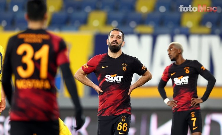 Son dakika spor haberi: Galatasaray Teknik Direktörü Fatih Terim oyuncularını Sivassporlu yıldıza karşı uyardı!