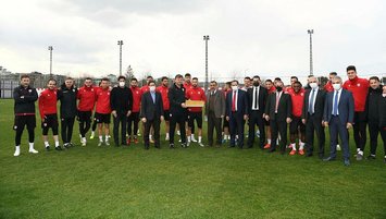 Samsunspor'a Giresunspor maçı öncesi baklava dopingi