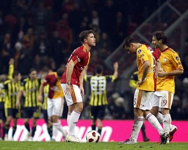 Galatasaray - Fenerbahçe maçı ’geyikleri’