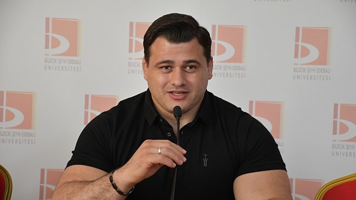 Rıza Kayaalp: En büyük hayallerimden biri olimpiyatlarda altın madalya kazanmak