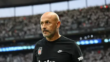 Kanatlarına bağlı taşlardan arınmış Kara Kartal!