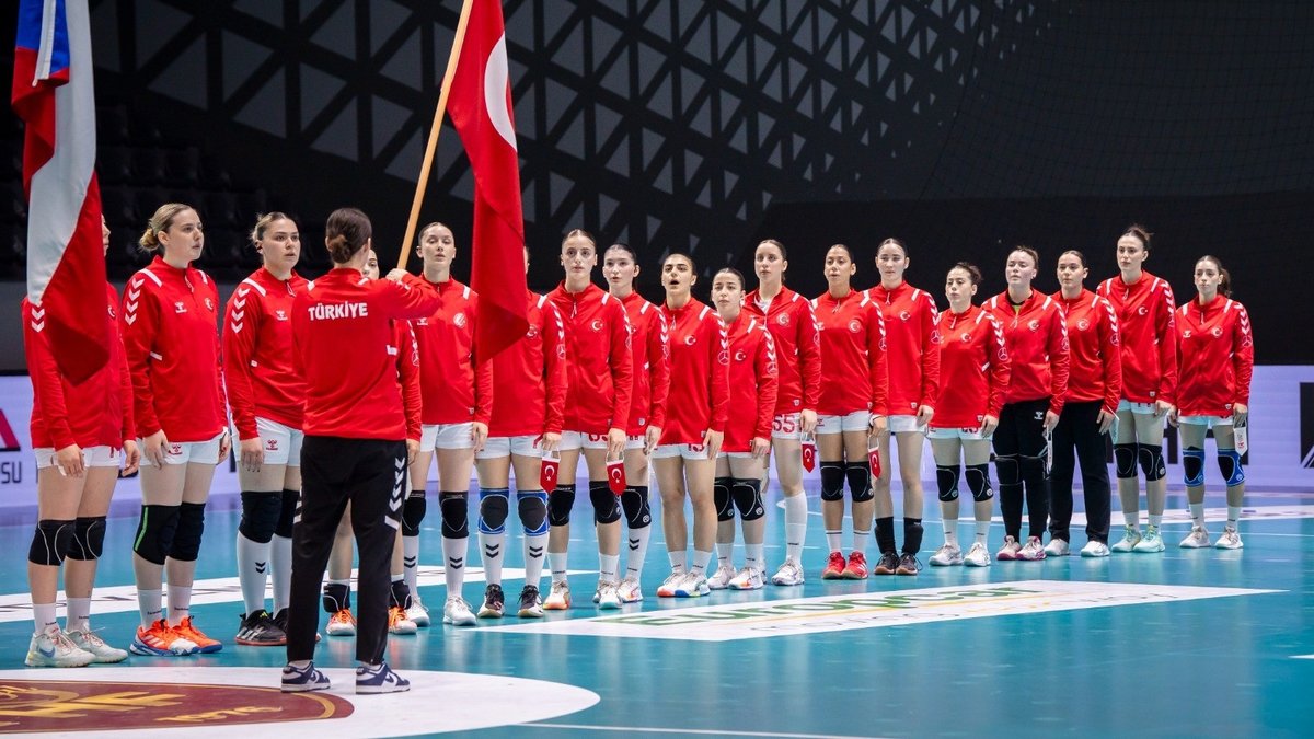 U20 Milli Kadın Hentbol Takımı, Kadınlar Hentbol Dünya Şampiyonası'na Bolu'da hazırlanıyor!