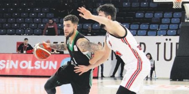 Daçka yarı finalde