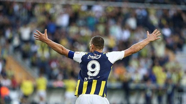 Fenerbahçe'de Dzeko'nun golü VAR incelemesi sonrası iptal edildi!