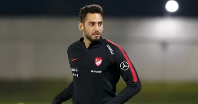 Hakan Çalhanoğlu sosyal medyayı salladı!
