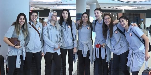 Şampiyon Eczacıbaşı VitrA İstanbul'a geldi