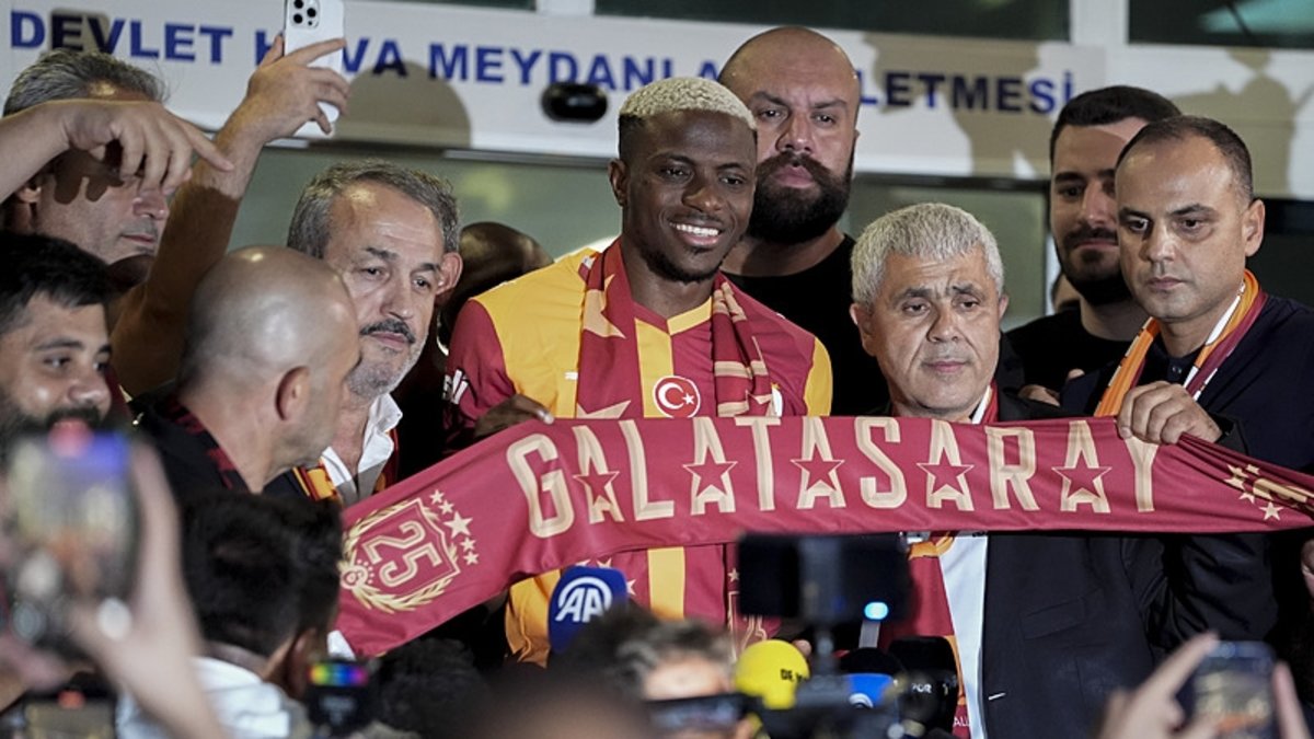 Galatasaray Osimhen'i böyle bitirdi! İşte transferin perde arkası Galatasaray Osimhen'i böyle bitirdi! İşte transferin perde arkası