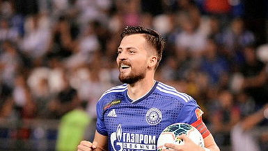 Fırtına’ya koşuyor